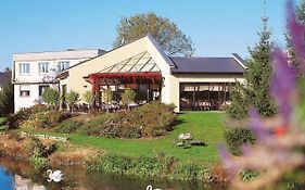 L'Hotel Des Bords De L'Ill